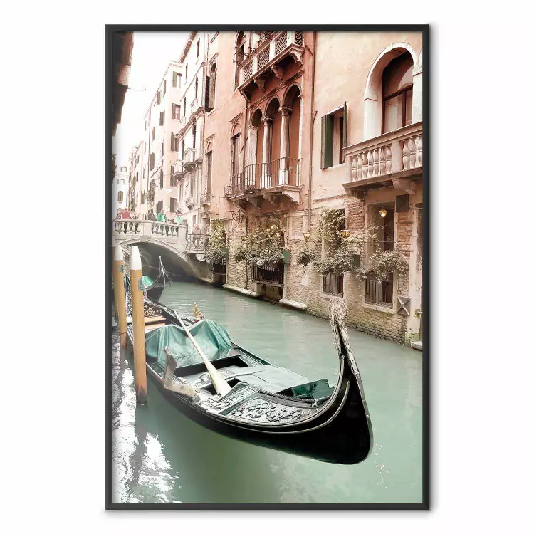 Venezianische Erinnerung - Fluss und Boote vor städtischer Architektur