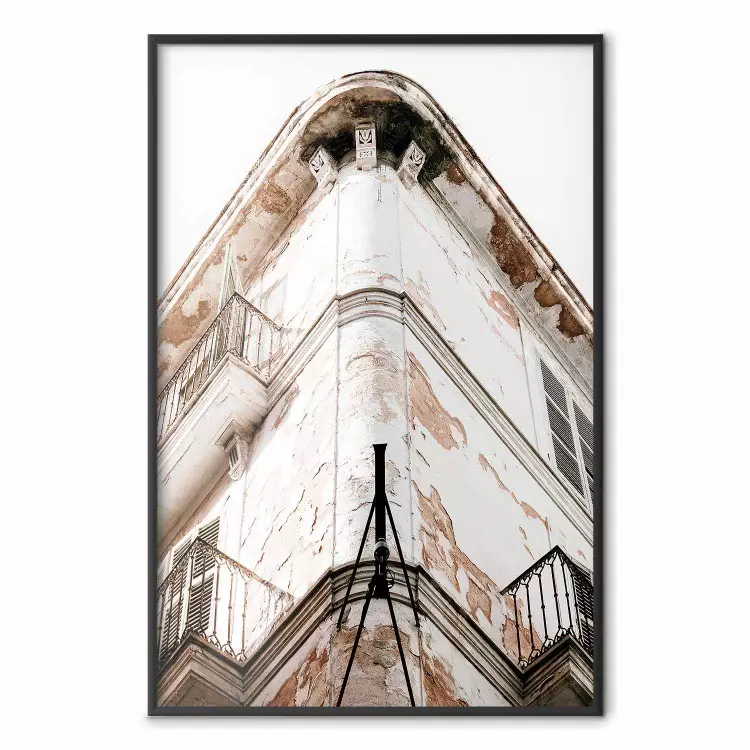 Südliche Ecke - Gebäudearchitektur mit heller Wand