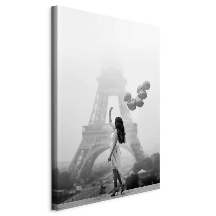 Spaziergang im Wind Hochformat - Frau in Paris