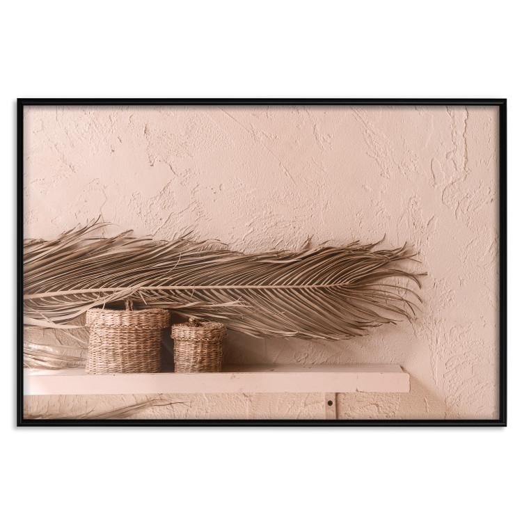 Marokkanische Komposition - Palmenblatt und Körbe an der Wand